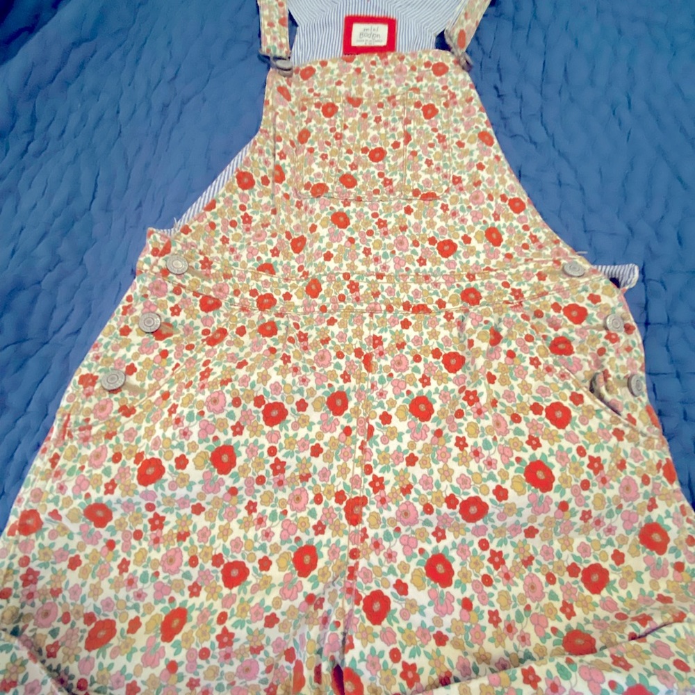 MINI BODEN SHORTS OVERALL FLORAL PATTERN WORN ONCE